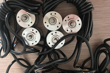 �λ��ʽλ�Ƃ����������c���ֲ����